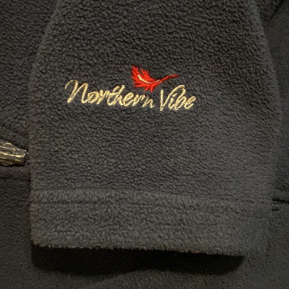 Banff Canada fleece zip up sweater - Picture 3 of 3